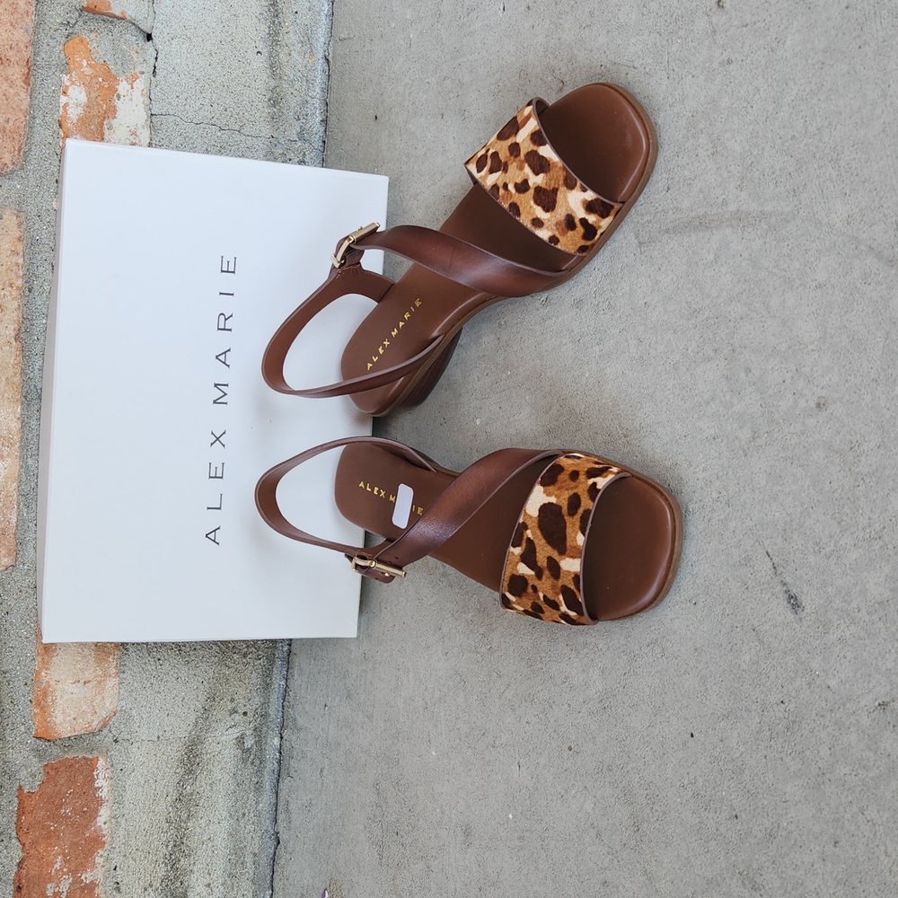 Alex Marie Boenny brown flat sandals with leopard print fur strap. 8.5. …